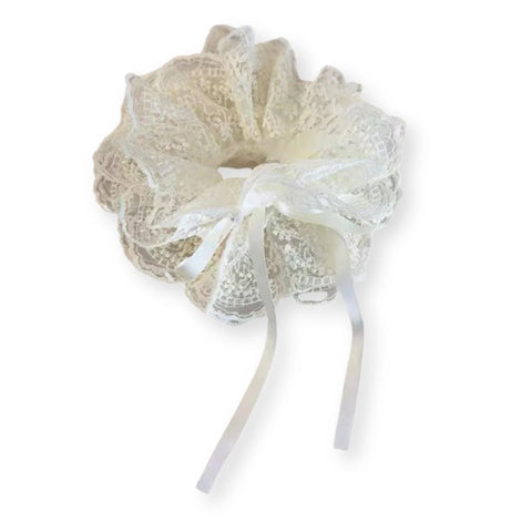 Duża gumka do włosów scrunchie z satynową fakturą - Spinkarnia